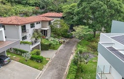 Terreno de 1340.21m2 en Condominio Hacienda Cocoy: Home Construction Site For Sale in Guachipelín, Guachipelín, San José
