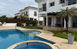 Lárnax, Larnaca