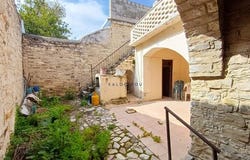 Larnaca, Larnaca 7700