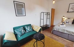 Silvanerstraße, 9, Esslingen am Neckar, Baden-Württemberg 73733