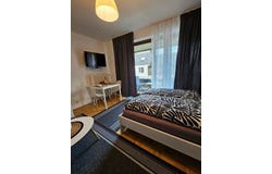 Kaarster Straße, 42, Meerbusch, Nordrhein-Westfalen 40670