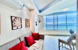 UNIQUE SUITE OCEANFRONT WITH POOL, PARKING, WASHERAve Malecon frente al muelle, Salinas, Santa Elena