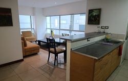 Torre Del Sol 1 Unit#209: Stylish Suite Just Steps From The Airport, Guayaquil, Guayas