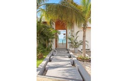 3 Bedroom Contemporary Home with Jacuzzi and ocean views in Ciudad Del Mar, Manta, Manabí