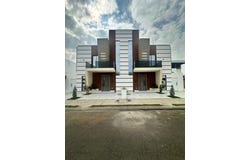 Casa Oro Verde: Urbanized House Av. Manabi, Portoviejo, Manabí