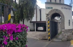 House For Sale in Zona Norte Miguel burbano y jose miño, Zona Norte, Pichincha