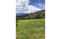 Vendo Propiedad en Mojandita con una increíble vista a San Pablo del Lago, Imbabura.: Lakefront, Mountain and Countryside House For Sale in MojandaOtavalo, Mojanda, Imbabura