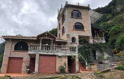 Gorgeous Private Retreat in Apuela-Intag Ecuador: Multiple homes with land For SaleCalle via Pueblo Viejo Sector Santo Domingo, Apuela, Imbabura