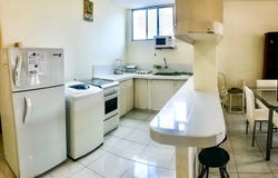 SAN LORENZO: CLOSE TO THE BEACH AMPLE AND BEAUTIFUL SUITE Condominio a 3 cuadras del mar atras del Barcelo, Salinas, Santa Elena