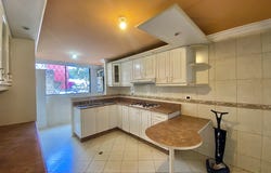 38 Av. de los Granados, Quito, Pichincha