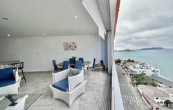 SAN LORENZO: BEAUTIFUL BEACHFRONT CONDO WITH POOL, Salinas, Santa Elena