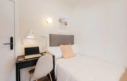 Carrer de Totana, Valencia, Valencian Community 46018