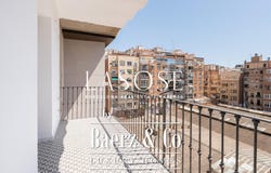 61 C. de Viladomat, Barcelona, Catalonia 08950