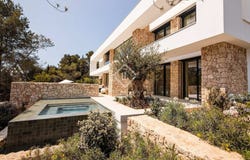 Roca Llisa, The Balearic Islands 07819