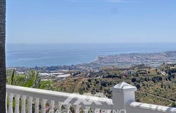 Algarrobo, Andalusia 29750