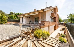 Begues, Catalonia 08859