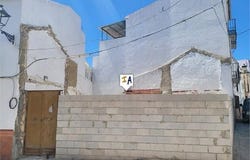 Pruna, Sevilla