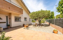 Begues, Catalonia 08859