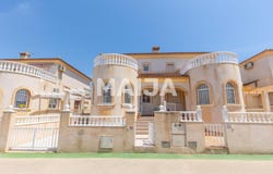 Calle Maite Pagazaurtundua Ruiz, Torrevieja, Valencian Community 03183