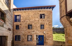 Hondarribia, Basque Country 20280