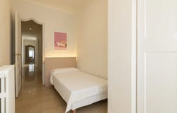 Carrer de Ciscar, Valencia, Valencian Community 46005