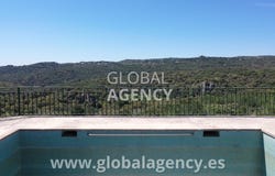 Avenida de Torrelodones, Municipality of Torrelodones, Community of Madrid 28250