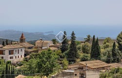 Puigpunyent, Balearic Islands 07195