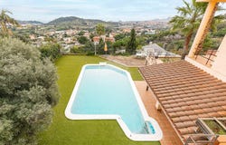 Tiana, Catalonia 08916