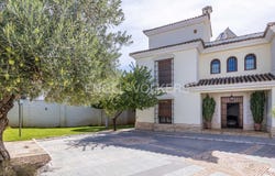 Sanlúcar la Mayor, Andalusia 41800