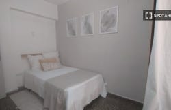 valencia, Valencian Community 46113