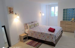 Valencia, Valencian Community 46011