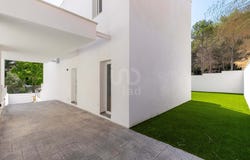 Barcelona, Catalonia 08810
