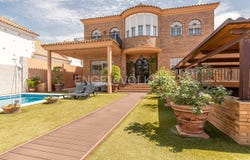 Utrera, Andalusia 41710