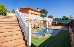 Cánoves, Catalonia 08445