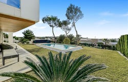 Calvià, The Balearic Islands 07184