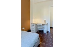 Carrer del Mondúver, Valencia, Valencian Community 46025