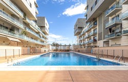 Badalona, Catalonia 08918