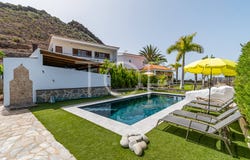 Guaza, Canary Islands 38632