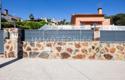 Cánoves, Catalonia 08445