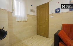 valencia, Valencian Community 46011