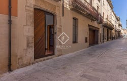Banyoles, Catalonia 17820