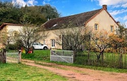 Semur-en-Brionnais, Burgundy 71110