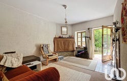 Arcy-sur-Cure, Bourgogne-Franche-Comté 89270