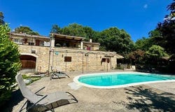 La Tour-d'Aigues, Provence-Alpes-Côte d'Azur 84240