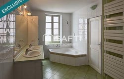Bourg-Saint-Andeol, Rhône-Alpes 07700