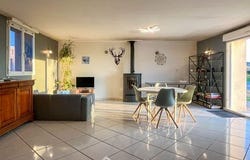 Bauné, Pays de la Loire 49140