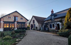 Tintury, Burgundy 58110