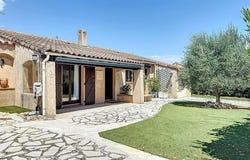 Roquebrune-Sur-Argens, Provence-Alpes-Côte d'Azur 83520