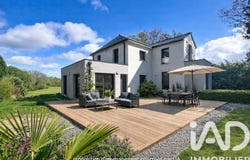 Lanvallay, Brittany 22100