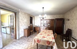 Méral, Pays de la Loire 53230